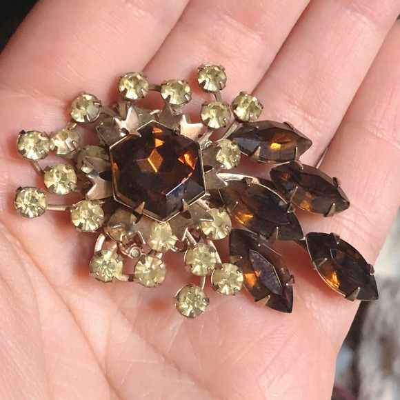 Vintage Jewelry Signed Cathe Brown & Light Green Rhinestone Brooch Pin - Picture 4 of 9